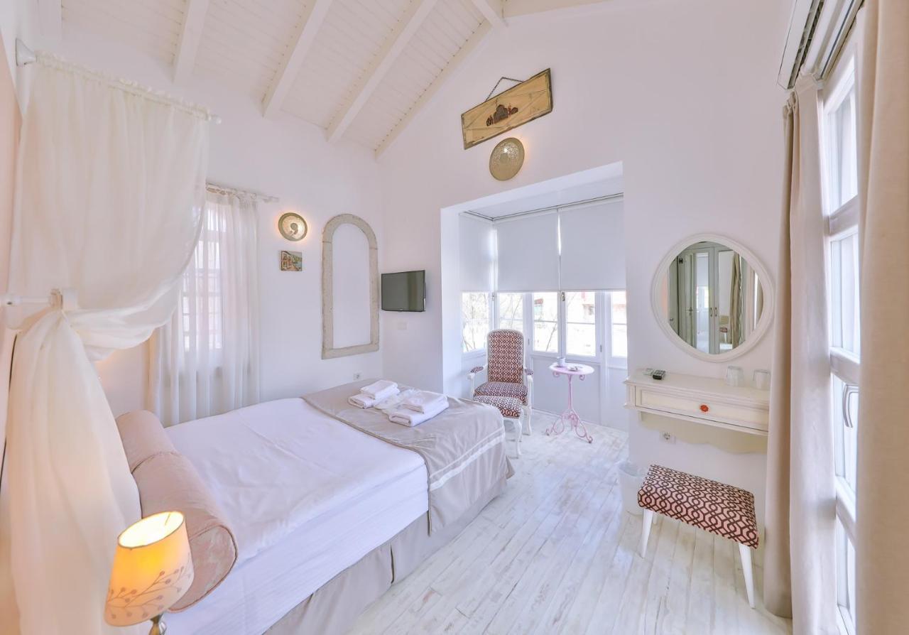 Cumbali Konak Hotel (Adults Only) Alacati Exterior foto